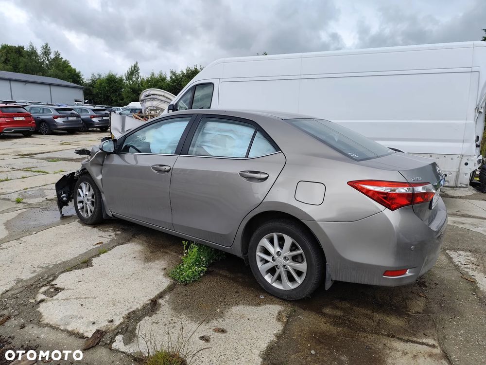 Toyota Corolla 1.6 Premium - 2