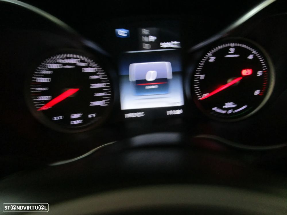 Mercedes-Benz C 300 BlueTEC Hybrid Exclusive - 38