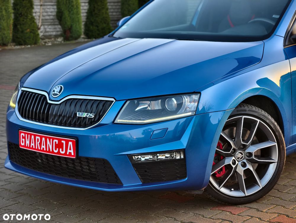 Skoda Octavia 2.0 TDI DSG RS - 32