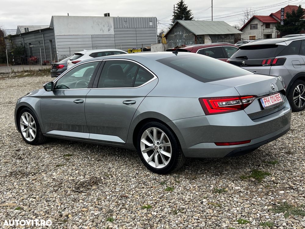 Skoda Superb 2.0 TDI DSG Sportline - 4