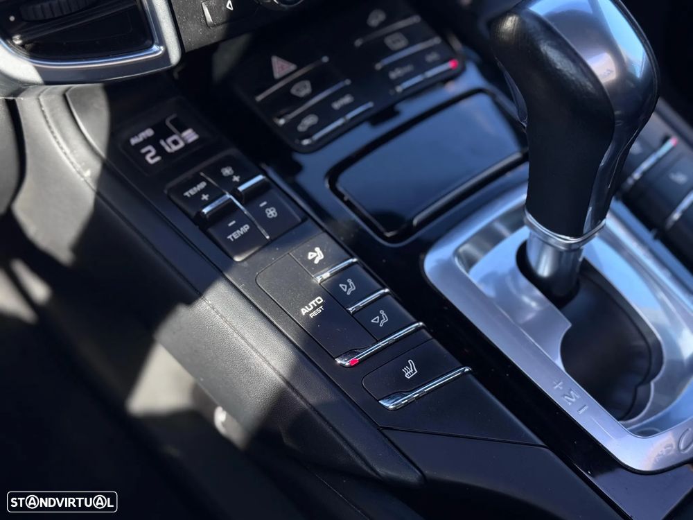 Porsche Cayenne S E-Hybrid - 30