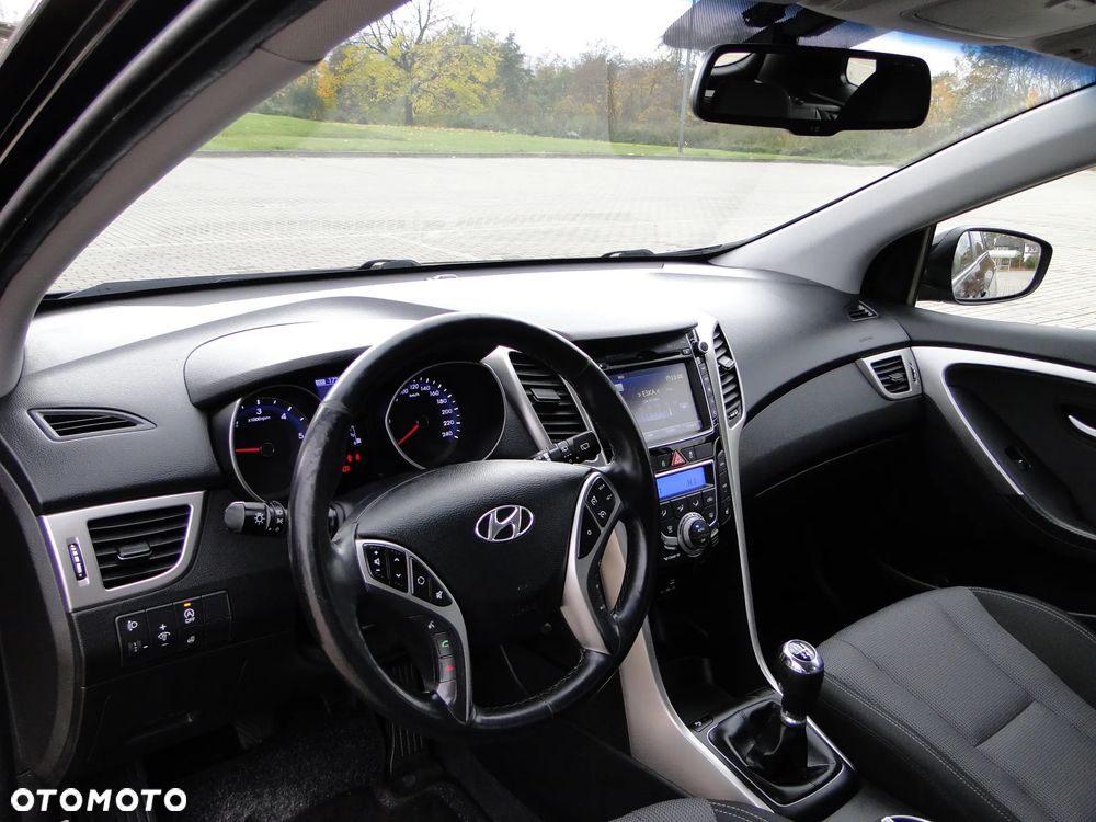 Hyundai i30 Kombi 1.6 CRDI Premium - 11