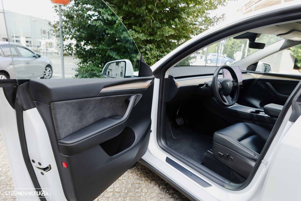 Tesla Model Y Long Range Tração Integral - 13