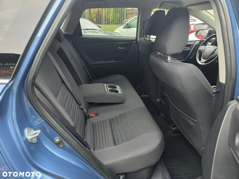 Toyota Auris - 11