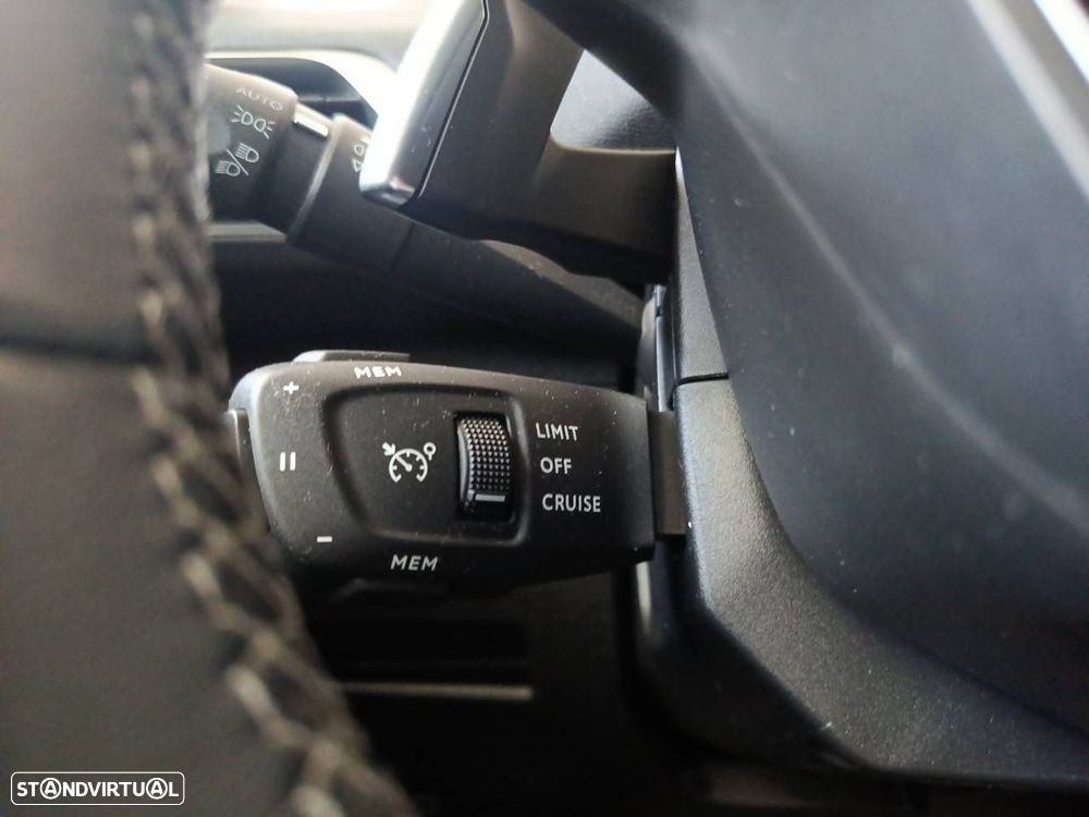 Peugeot 5008 1.5 BlueHDi Allure Pack EAT8 - 18