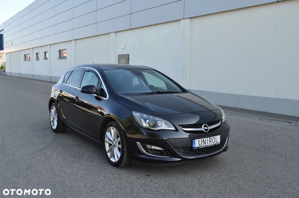 Opel Astra 1.4 Turbo Exklusiv - 4