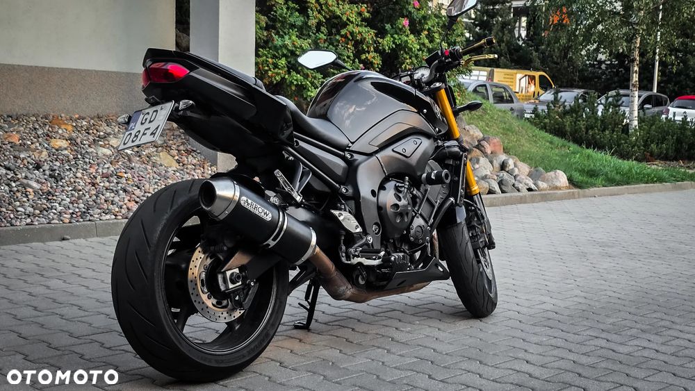 Yamaha FZ8 - 7