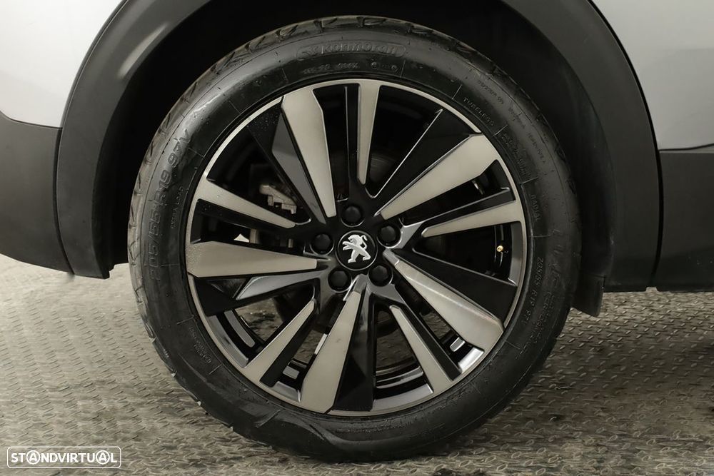 Peugeot 3008 1.2 PureTech GT EAT8 - 5