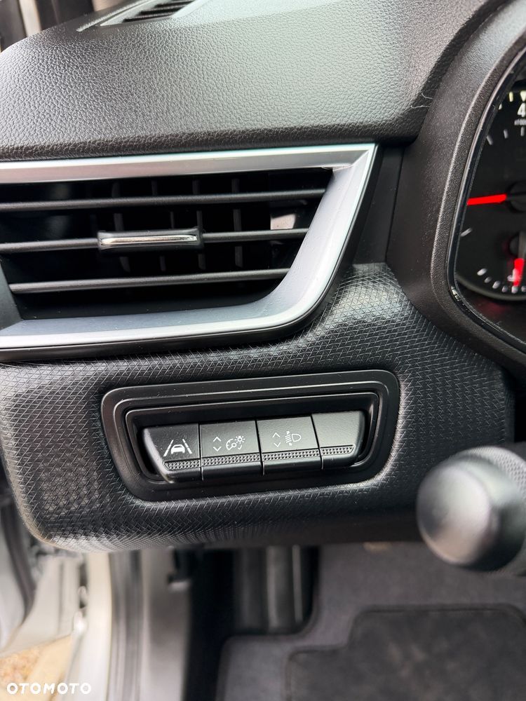 Renault Clio 1.0 TCe Equilibre - 33