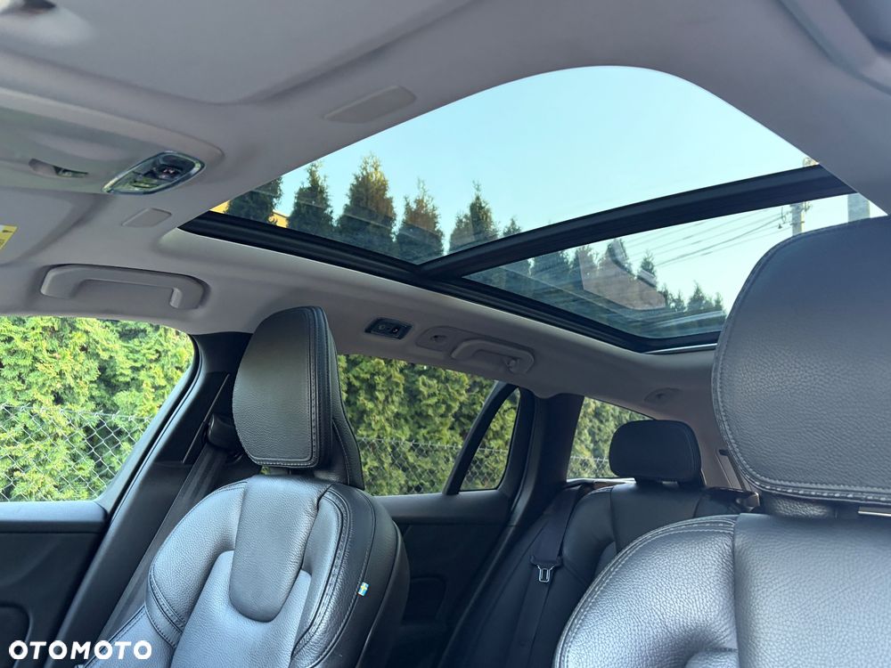 Volvo V60 Cross Country D4 AWD Geartronic Pro - 9