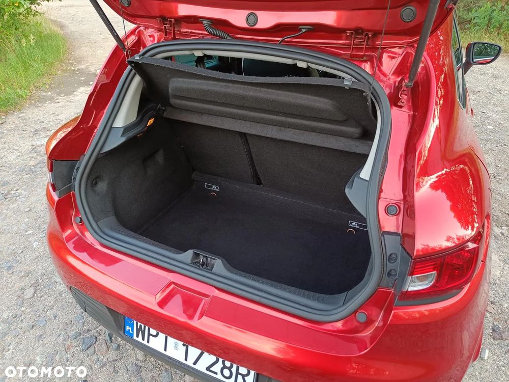 Renault Clio TCe 90 Limited - 15