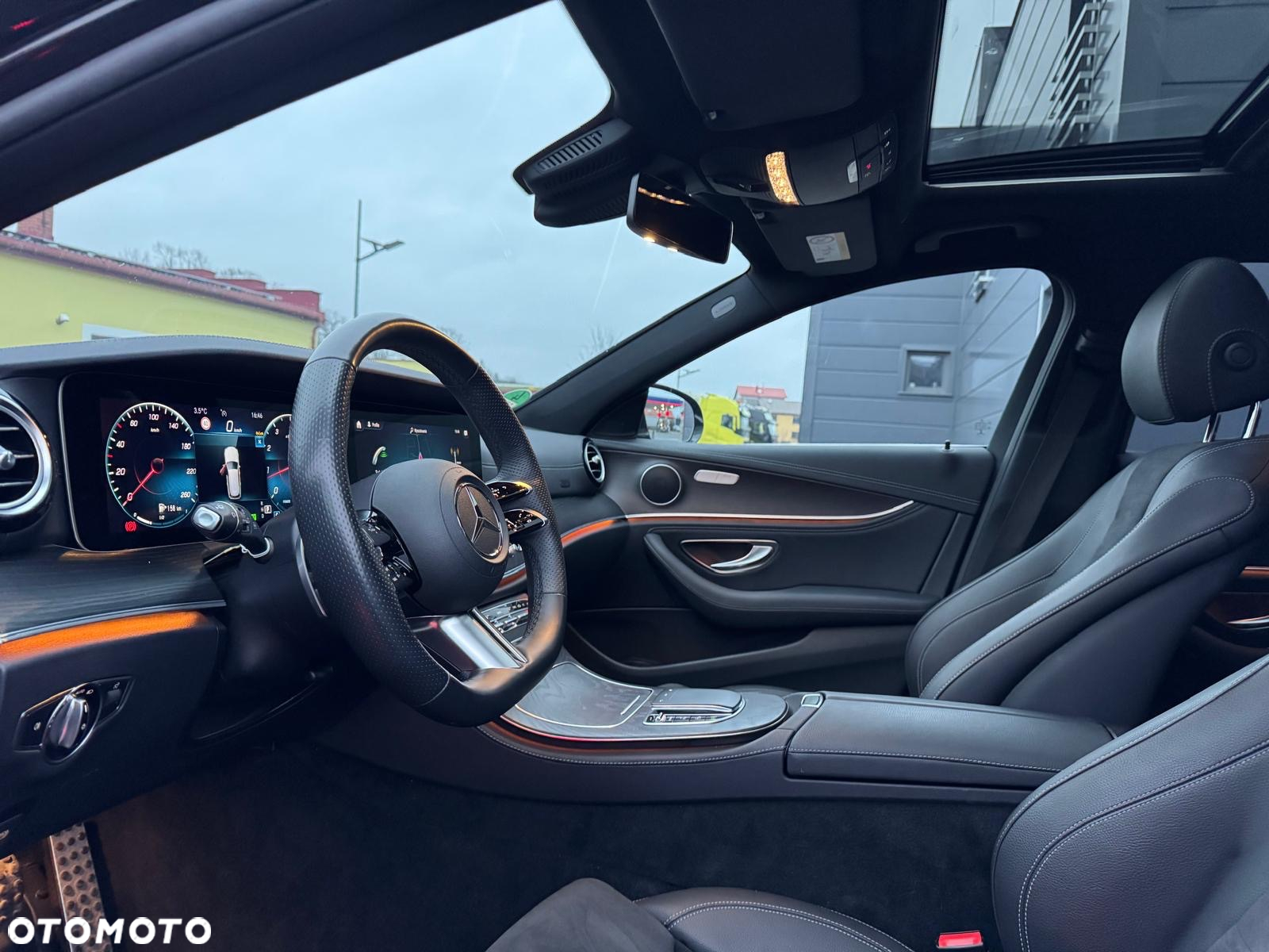 Mercedes-Benz Klasa E 200 4-Matic AMG/Avantgarde - 12