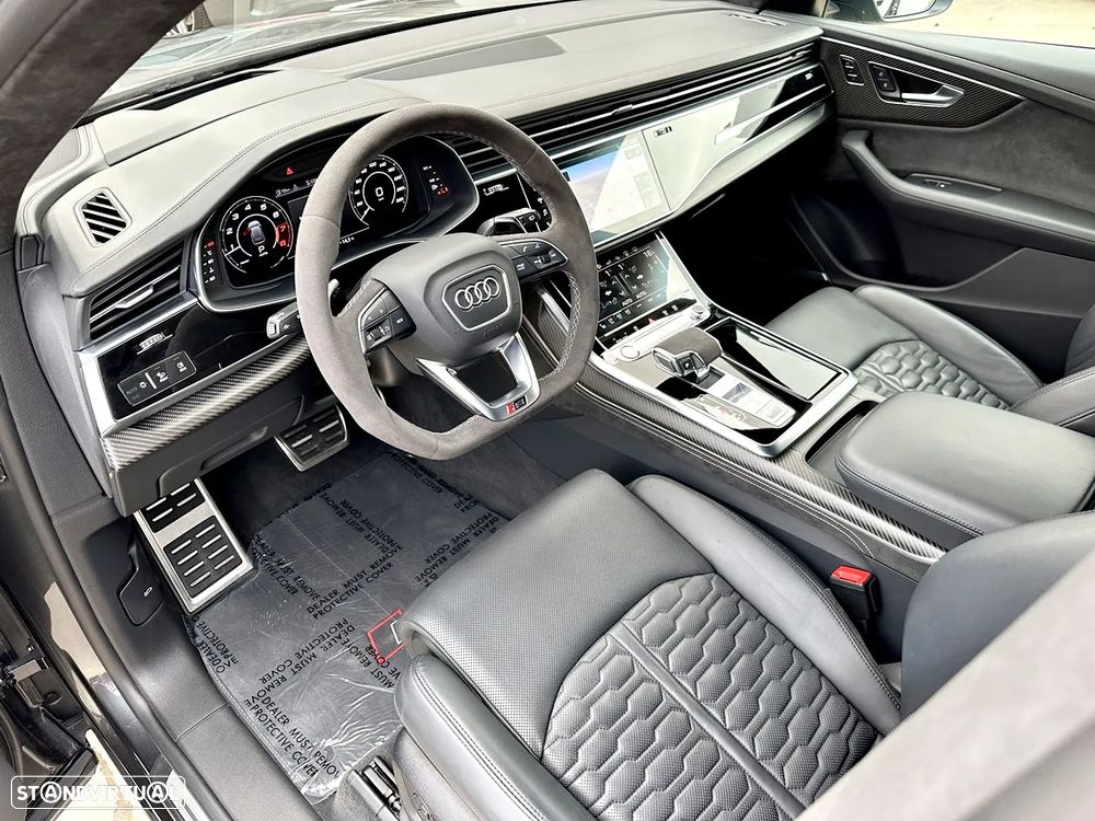 Audi RS Q8 4.0 TFSI quattro Tiptronic - 25