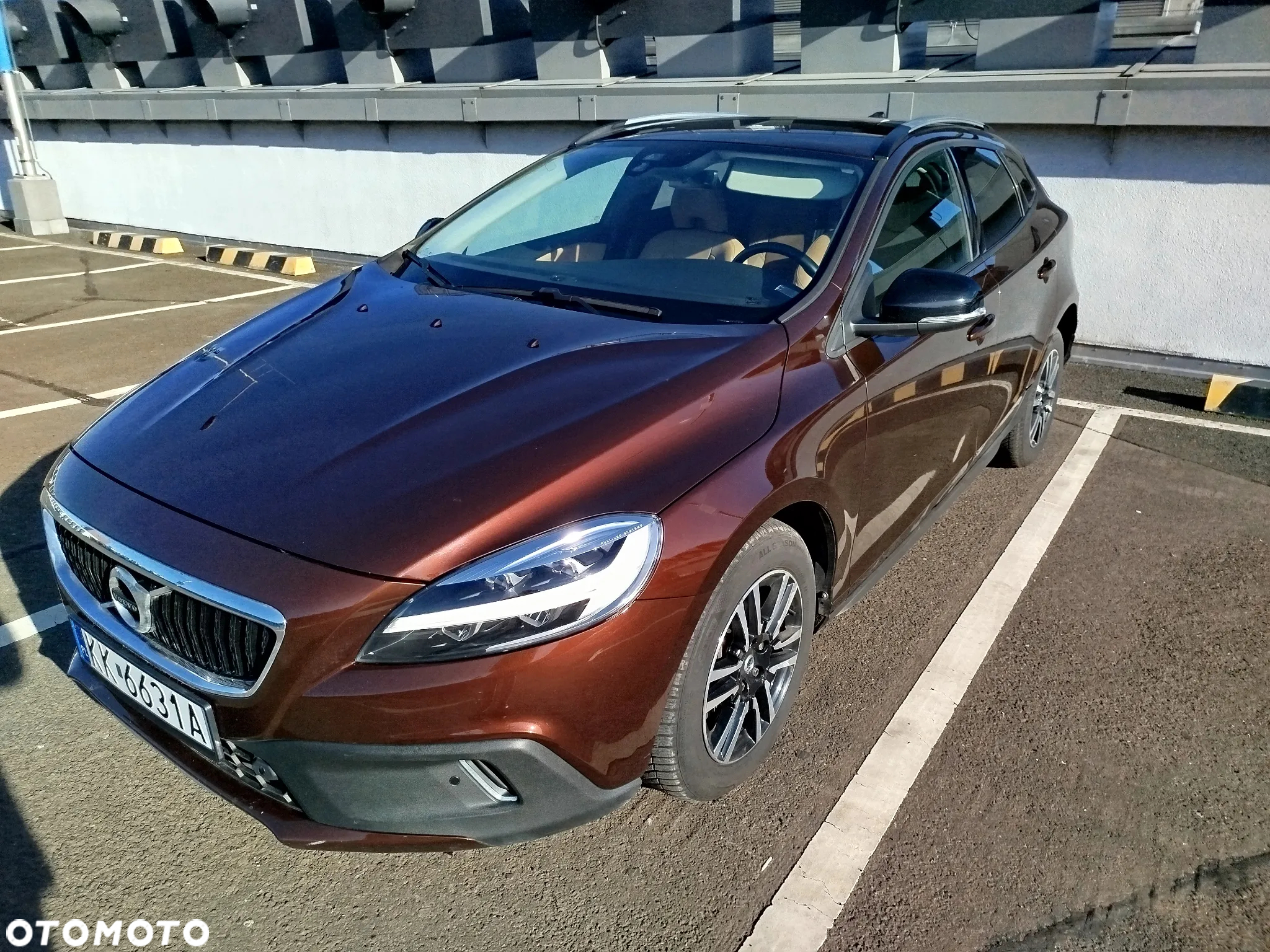 Volvo V40 Cross Country D2 Drive-E Momentum - 2