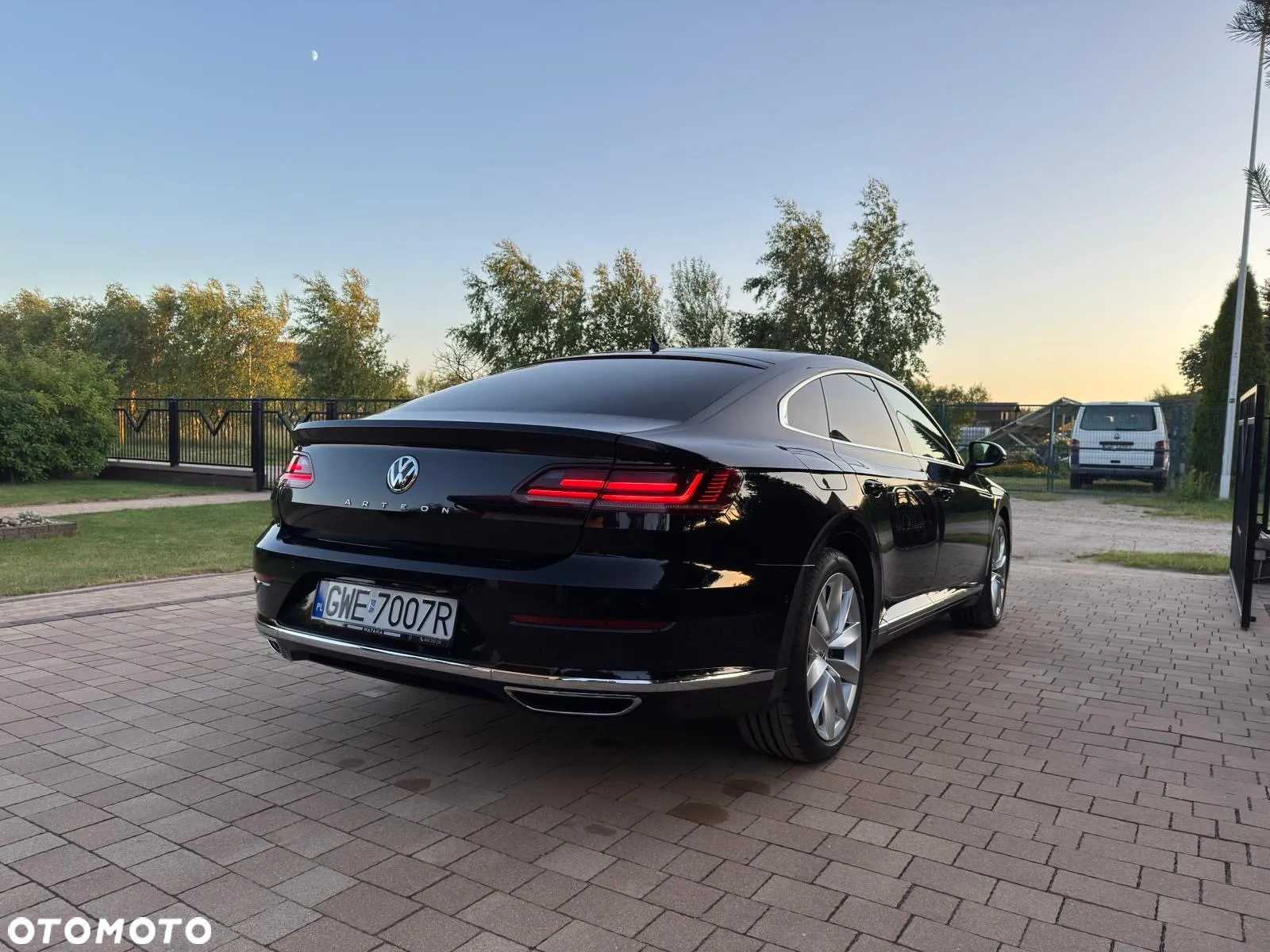 Volkswagen Arteon 2.0 TDI Bi-Turbo SCR 4Mot Elegance DSG - 4