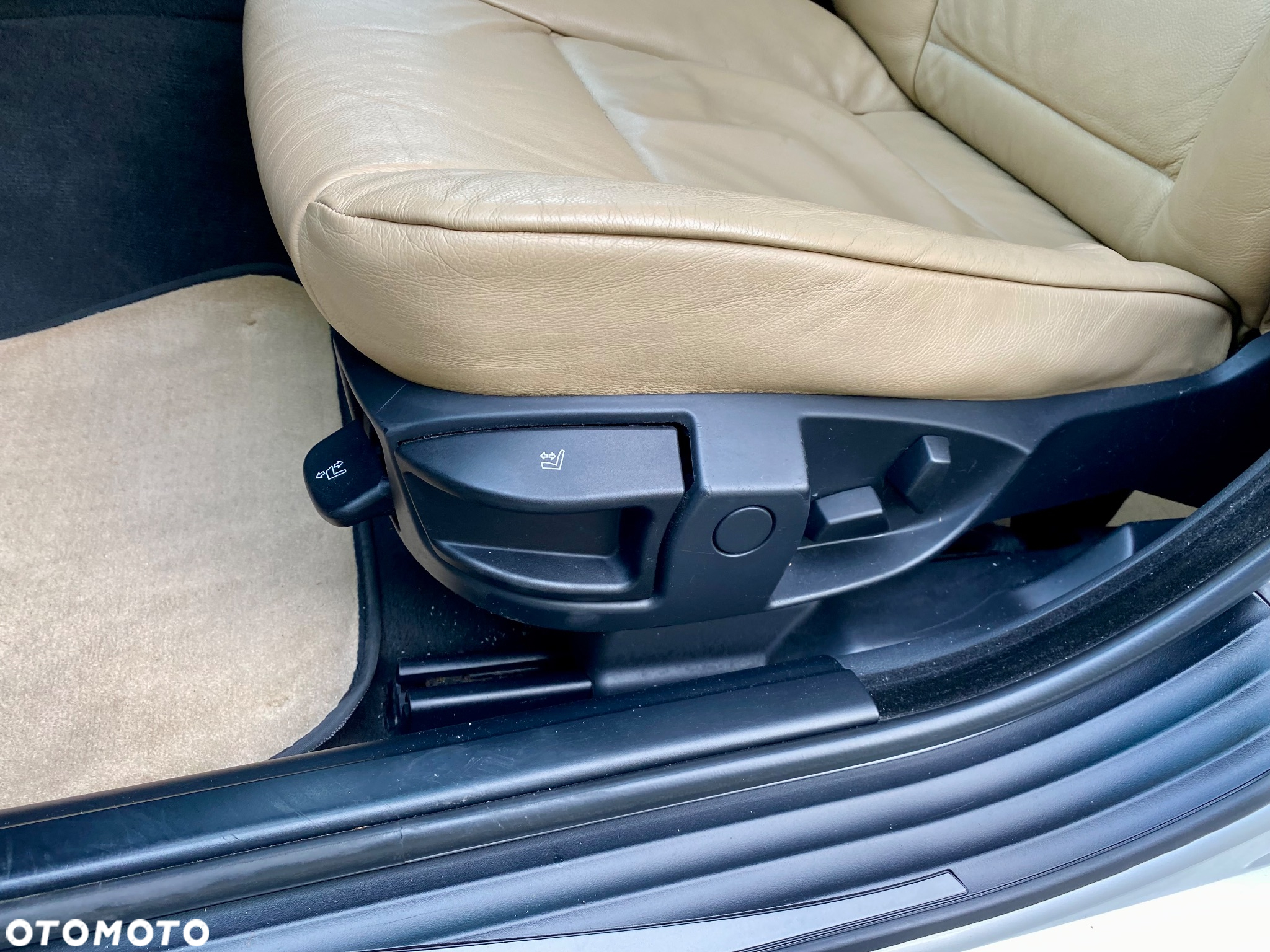 BMW Seria 5 530xd Touring - 33