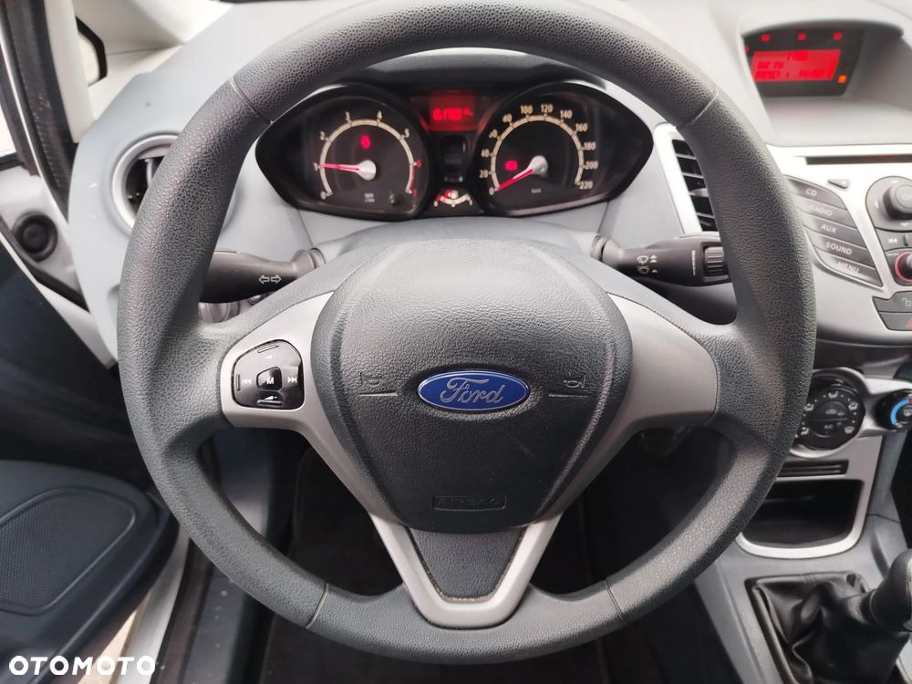 Ford Fiesta 1.25 Silver X - 11