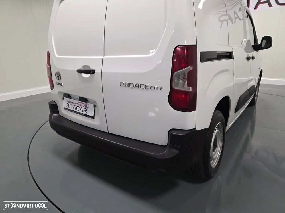 Toyota PROACE CITY 1.5D IVA DEDUTIVEL - 25