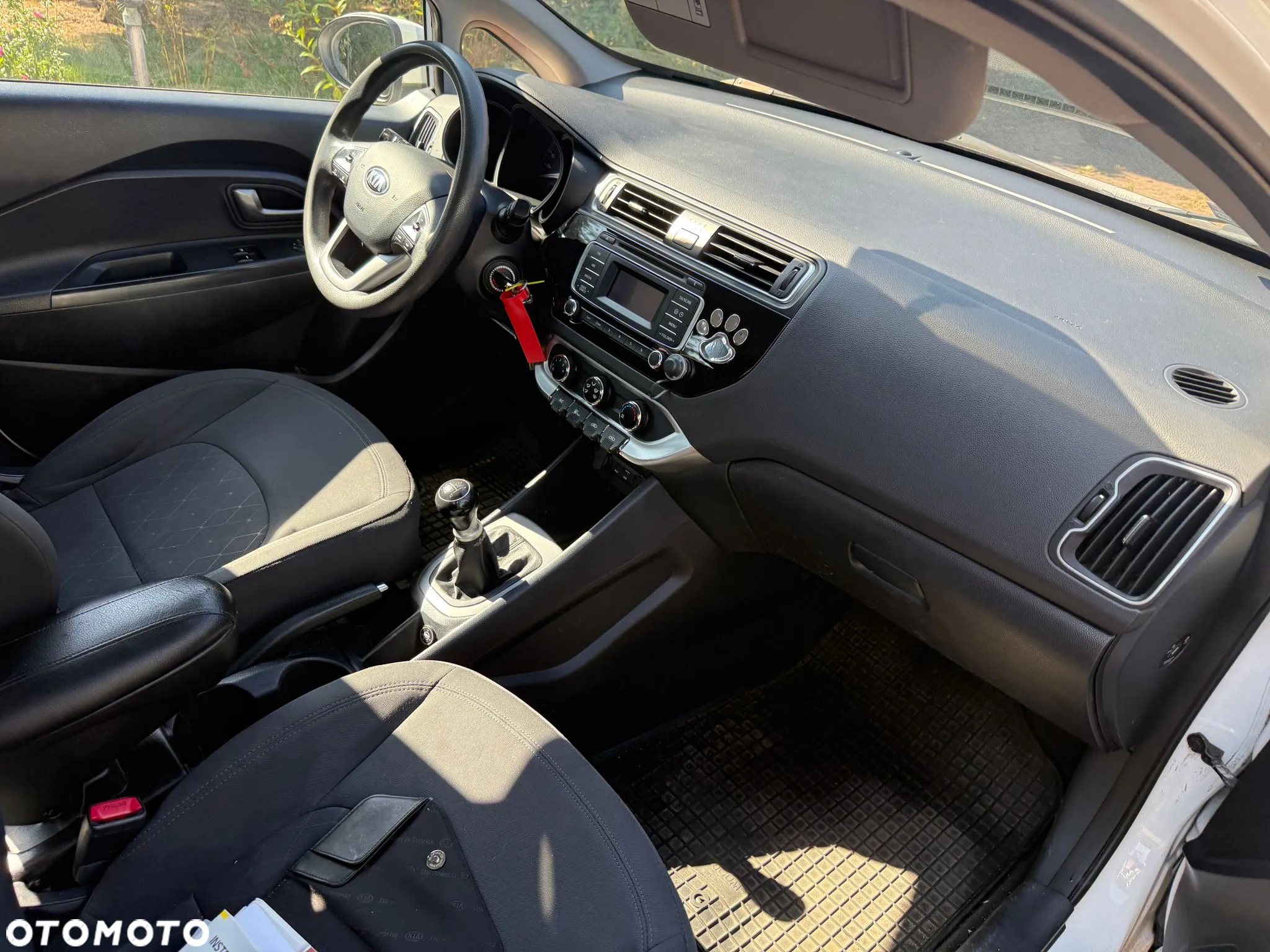 Kia Rio 1.2 L - 28
