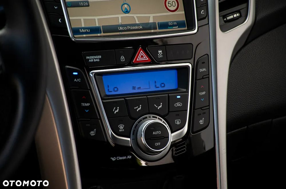 Hyundai i30 blue Kombi 1.6 CRDi DCT Premium - 35