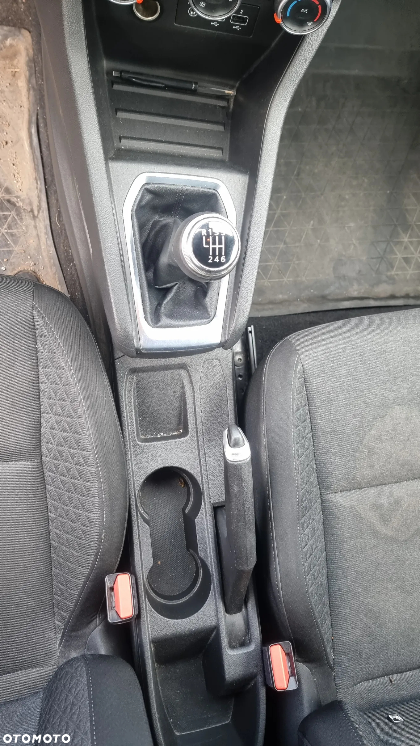 Renault Clio BLUE dCi 85 BUSINESS EDITION - 22