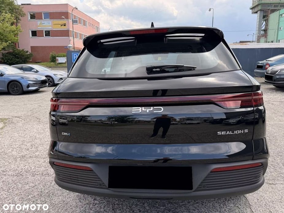 BYD Sealion 5 - 4