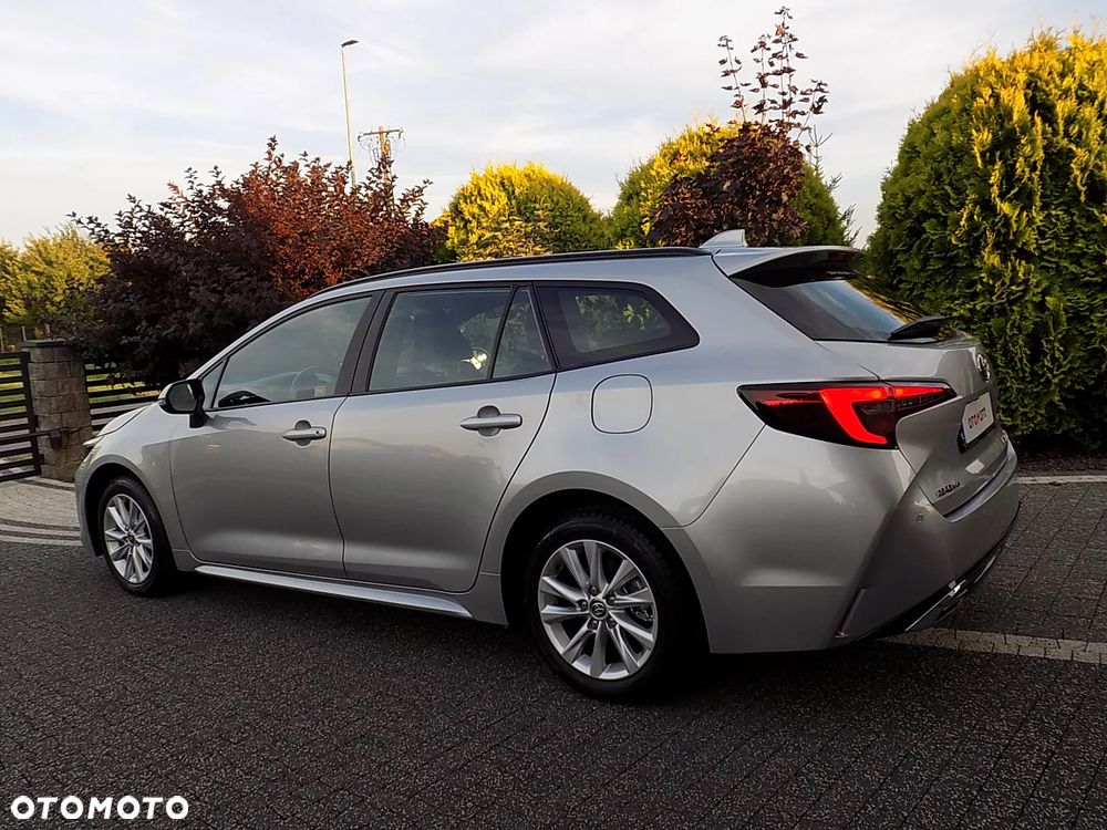 Toyota Corolla 1.8 Hybrid Comfort - 17