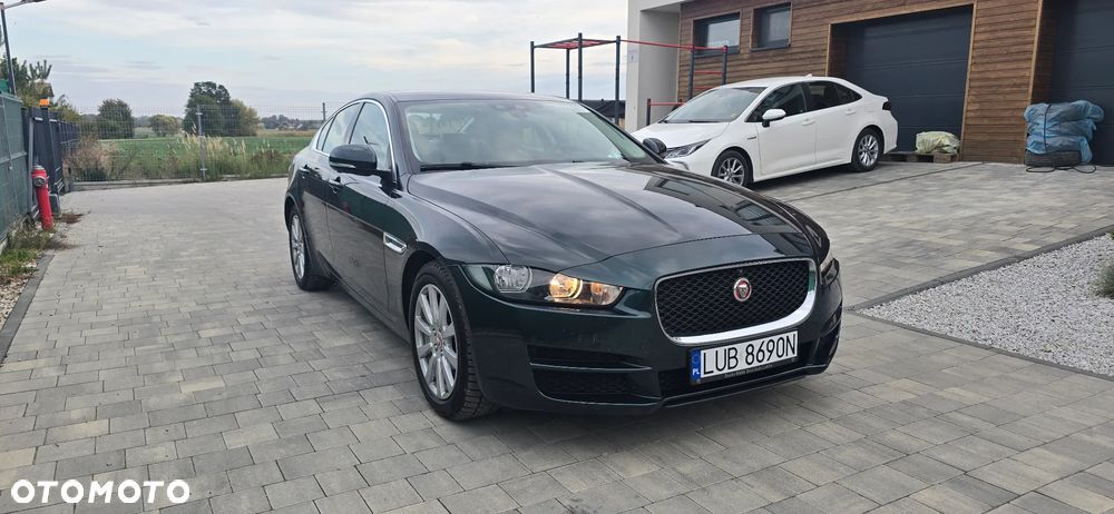 Jaguar XE 2.0 T Prestige - 2