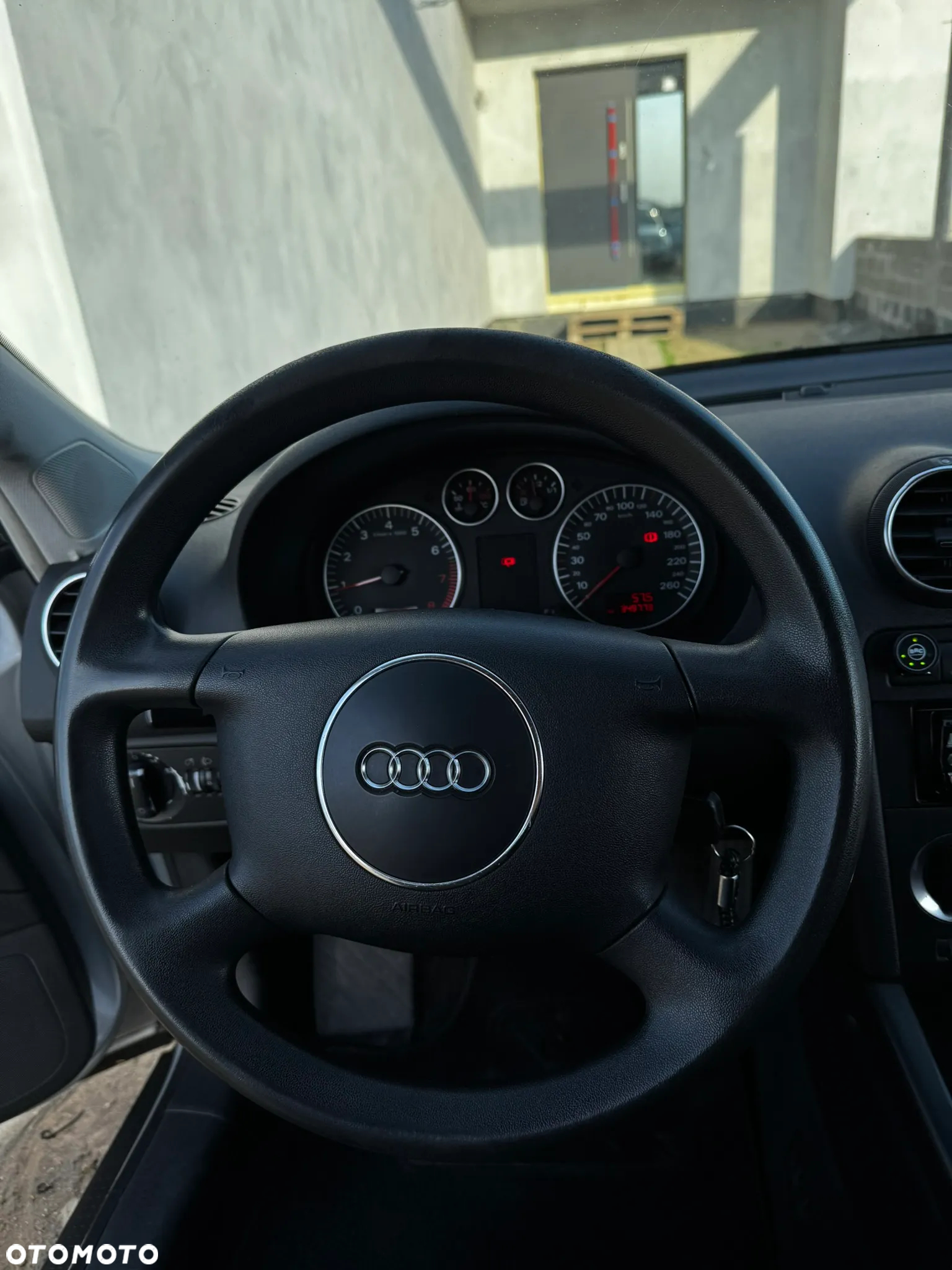 Audi A3 1.6 Ambiente - 11