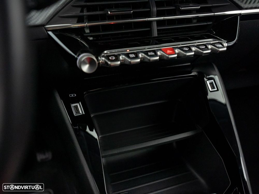 Peugeot e-208 50 kWh Active Pack - 26