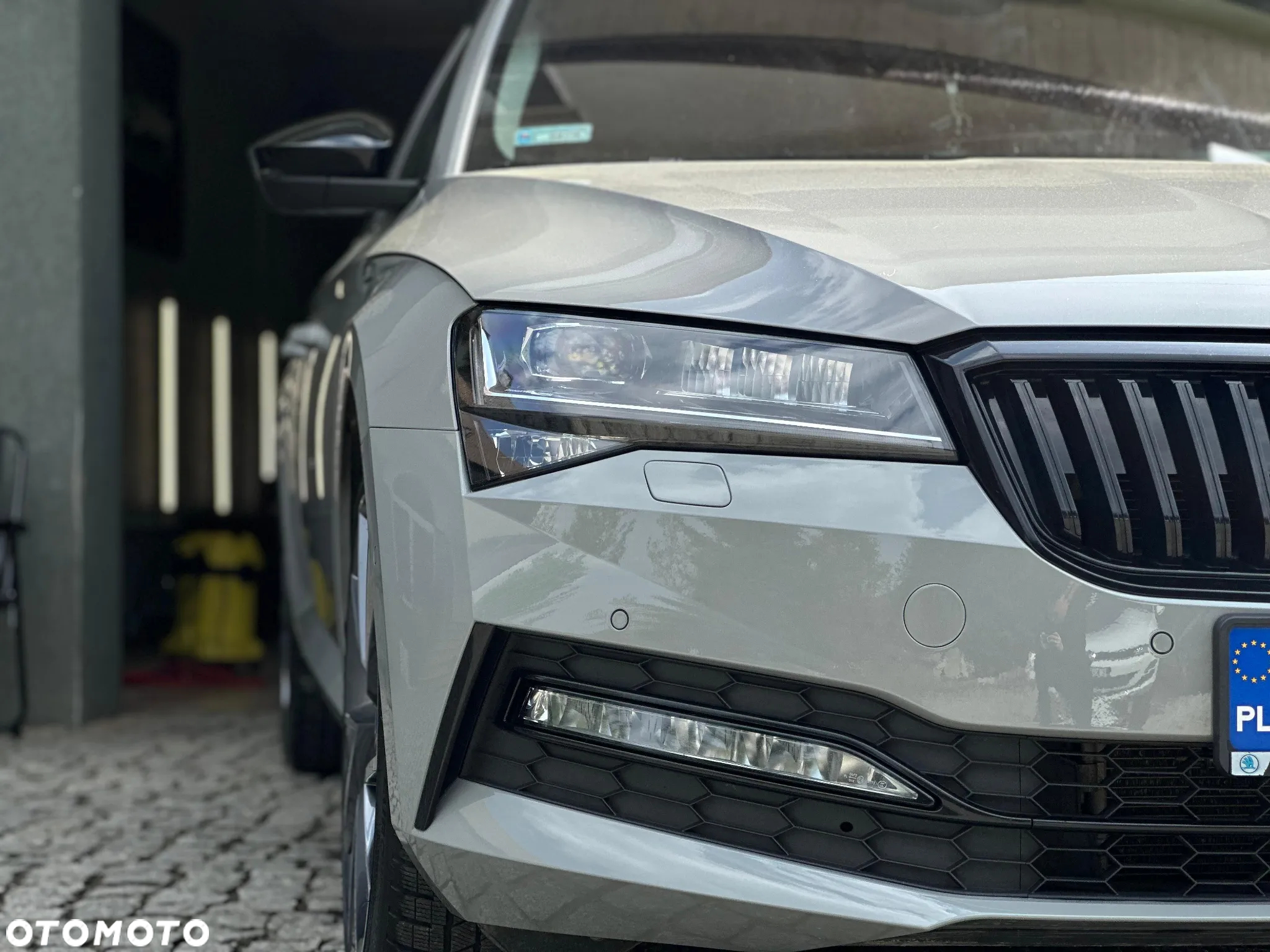 Skoda Superb 2.0 TDI SCR 4x4 Sportline DSG - 4