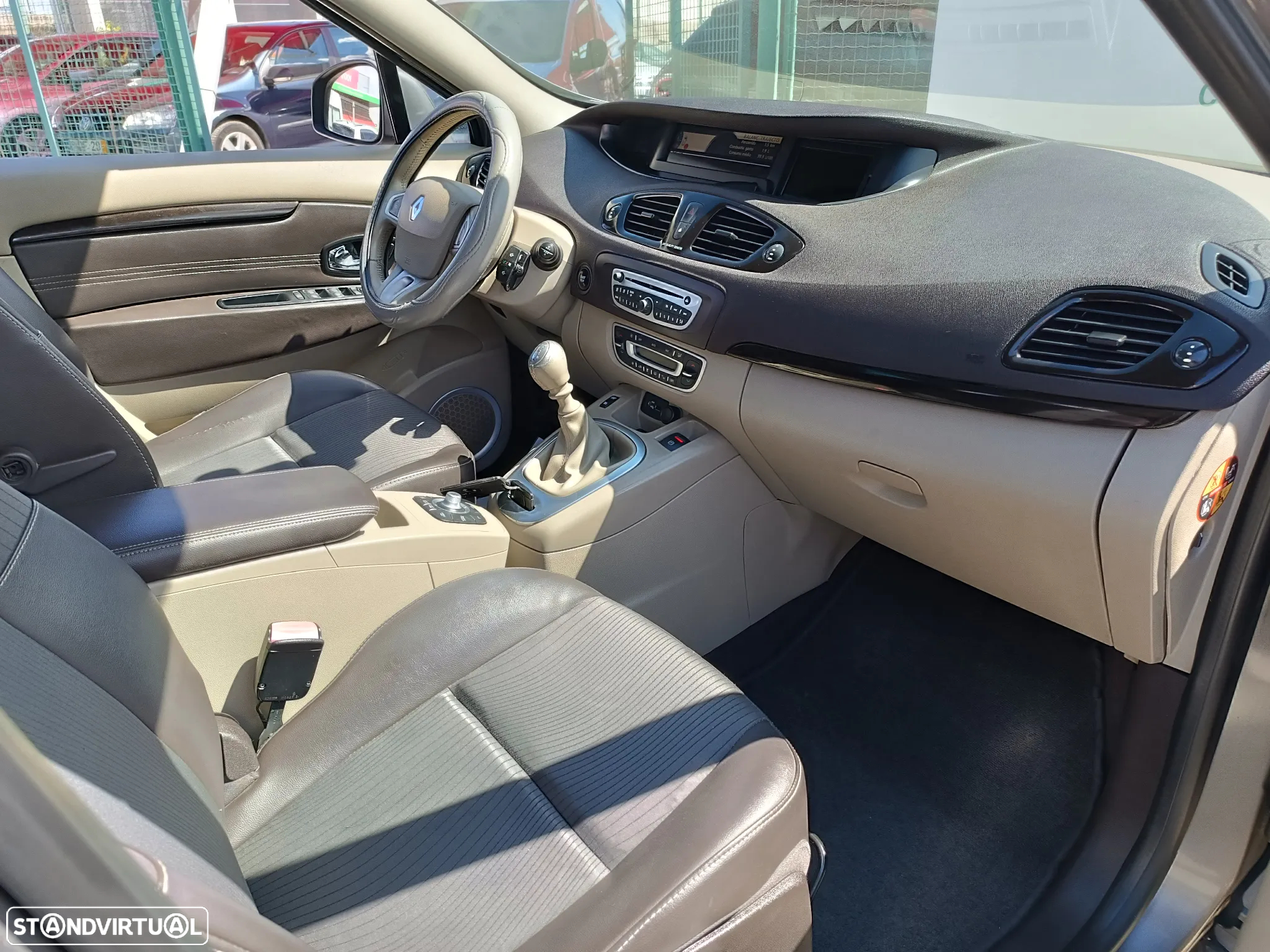 Renault Grand Scénic 1.5 dCi Luxe 7L - 25