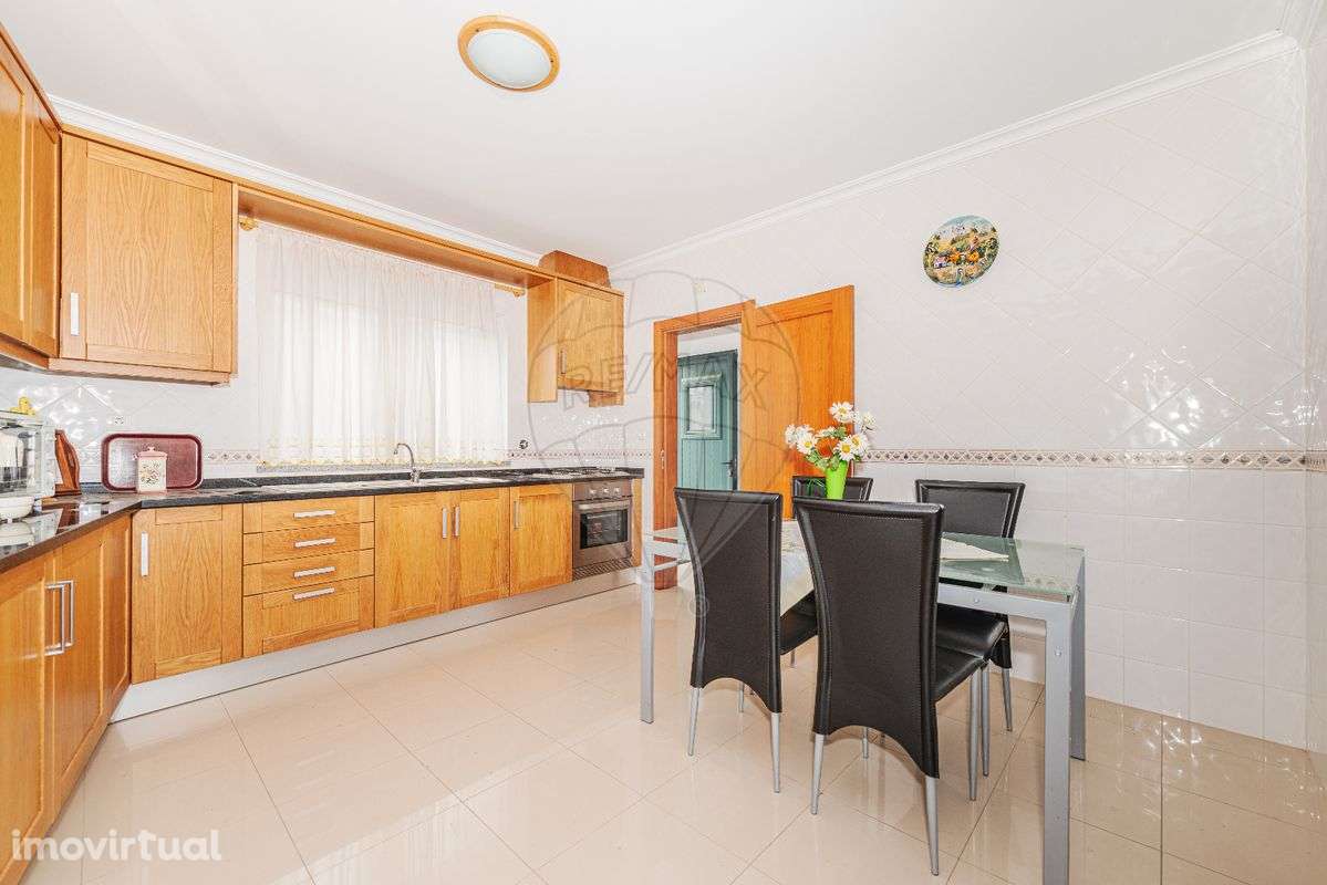 Moradia T6 para venda - Grande imagem: 2/47