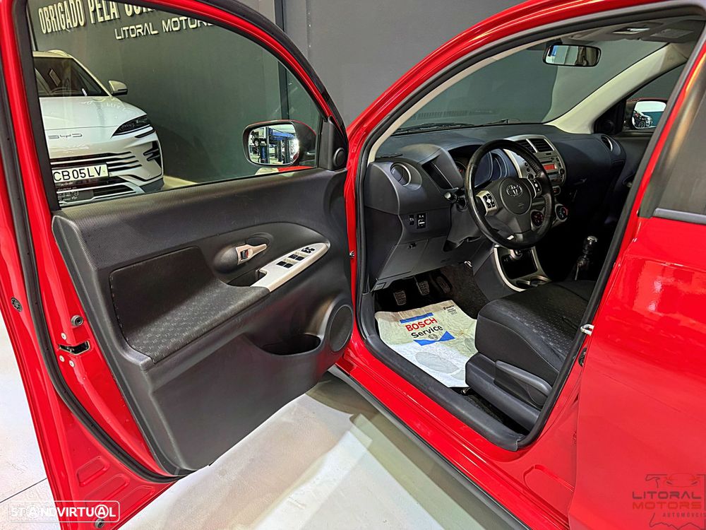 Toyota Urban Cruiser 1.33 VVT-i - 14