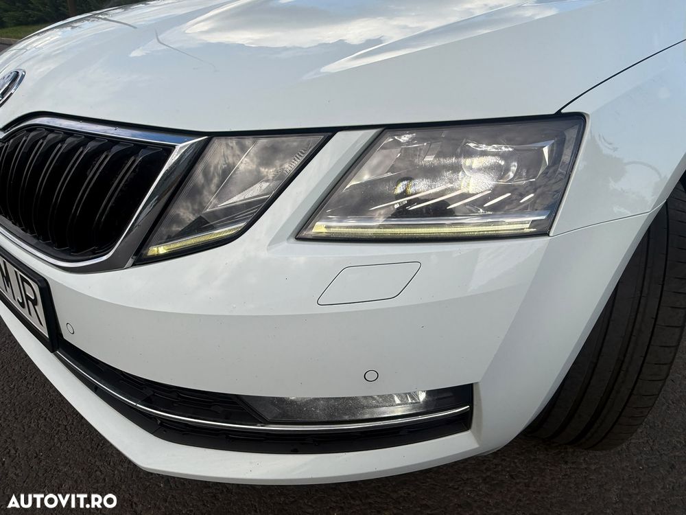 Skoda Octavia 2.0 TDI ELEGANCE DSG - 14
