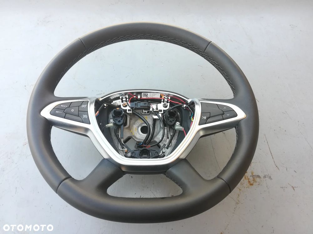 Kierownica Dacia Duster II - 1