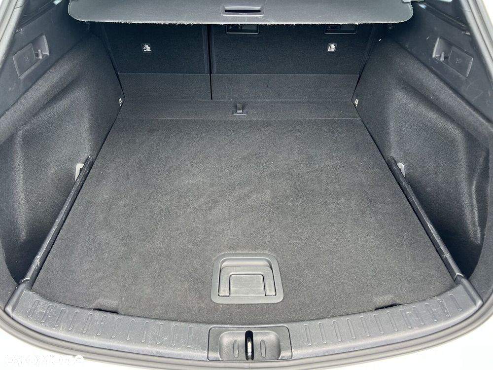 Toyota Corolla 1.8 Hybrid Comfort - 26