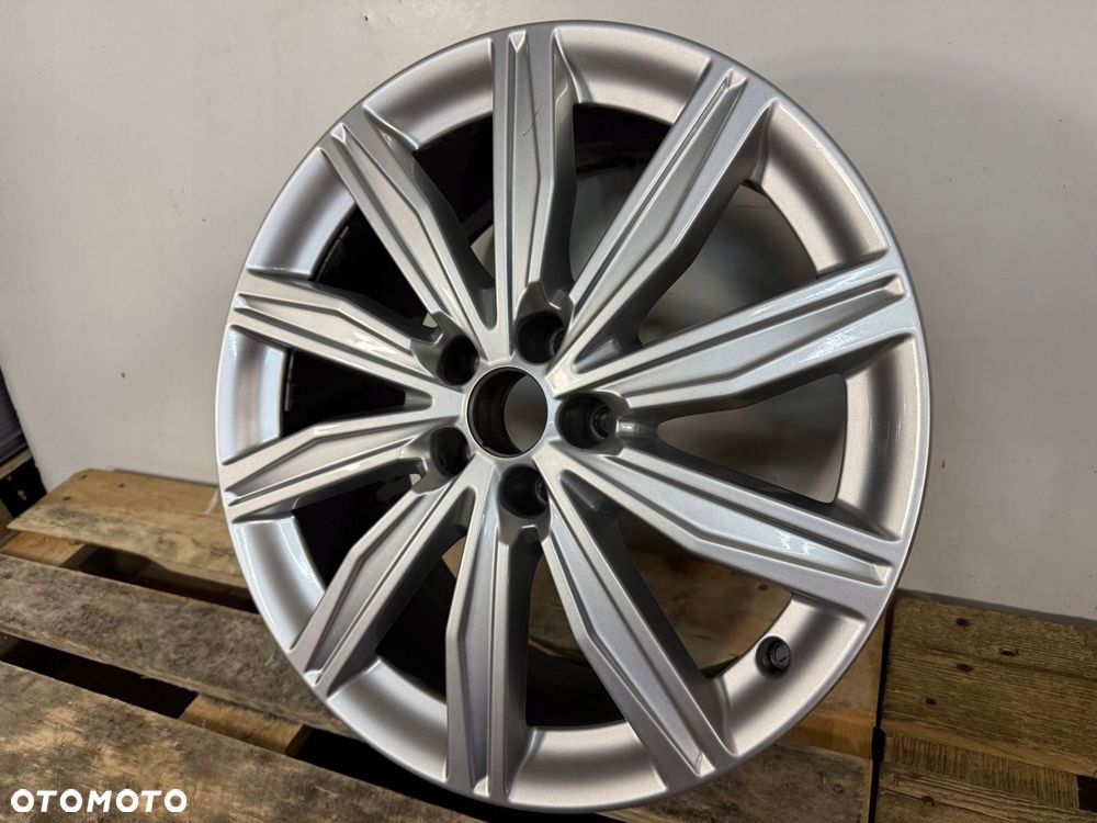 felga aluminiowa audi a6 c8 4k 4k0 19" 8.0 4k0601025ds cala oryginalna - 2