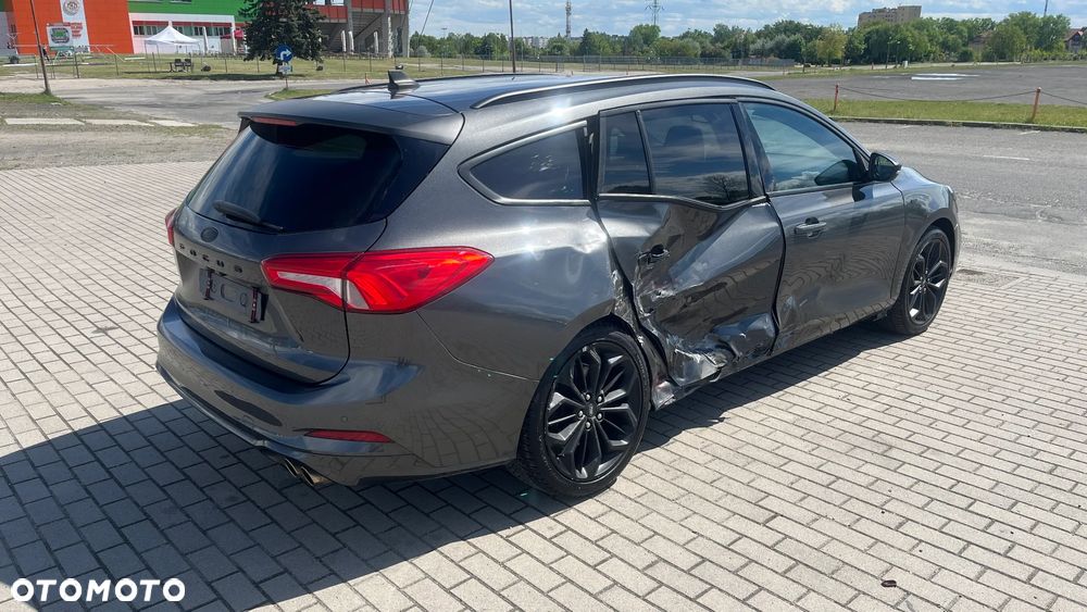 Ford Focus 1.5 EcoBoost STart-Stopp-System ST-LINE - 4