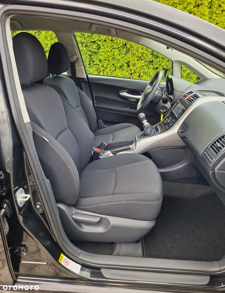 Toyota Auris 1.33 VVT-i Travel - 12