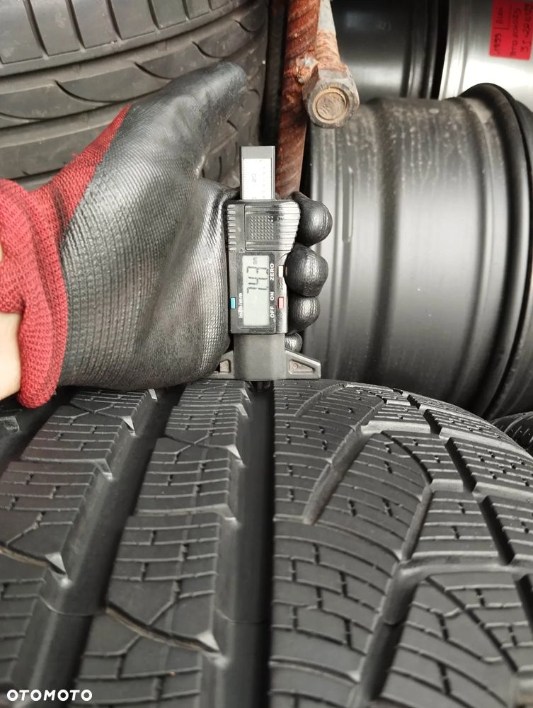 275 35 20 Pirelli Sottozero Winter 270 Seria 2 4szt opony zimowe - 4