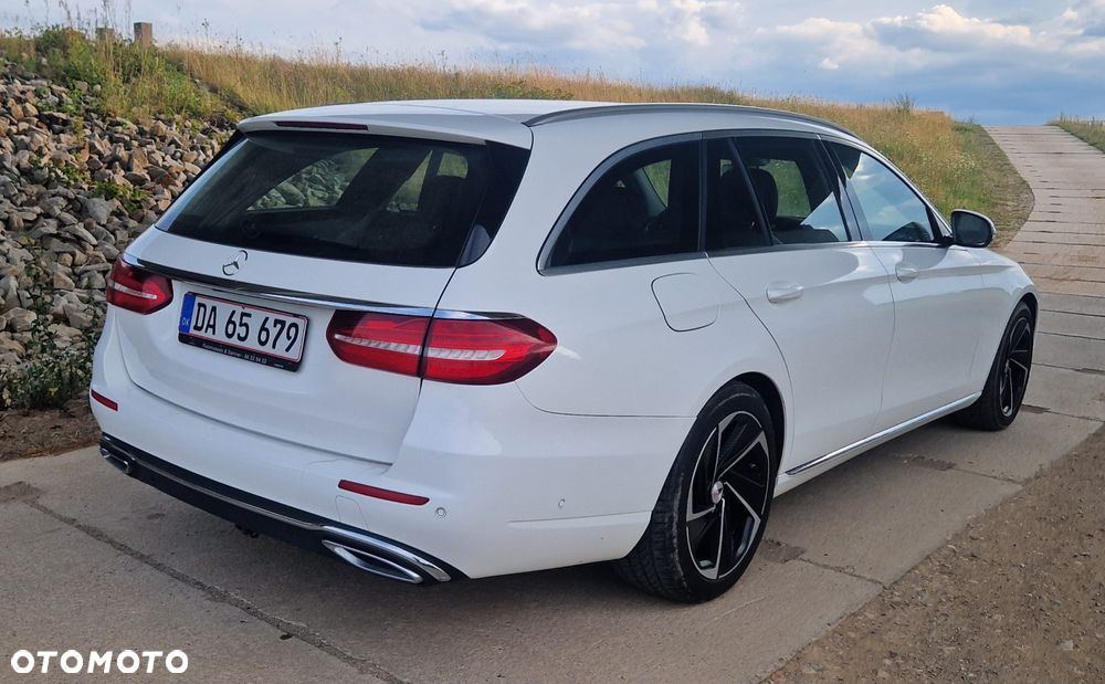 Mercedes-Benz Klasa E 220 d 9G-TRONIC - 4