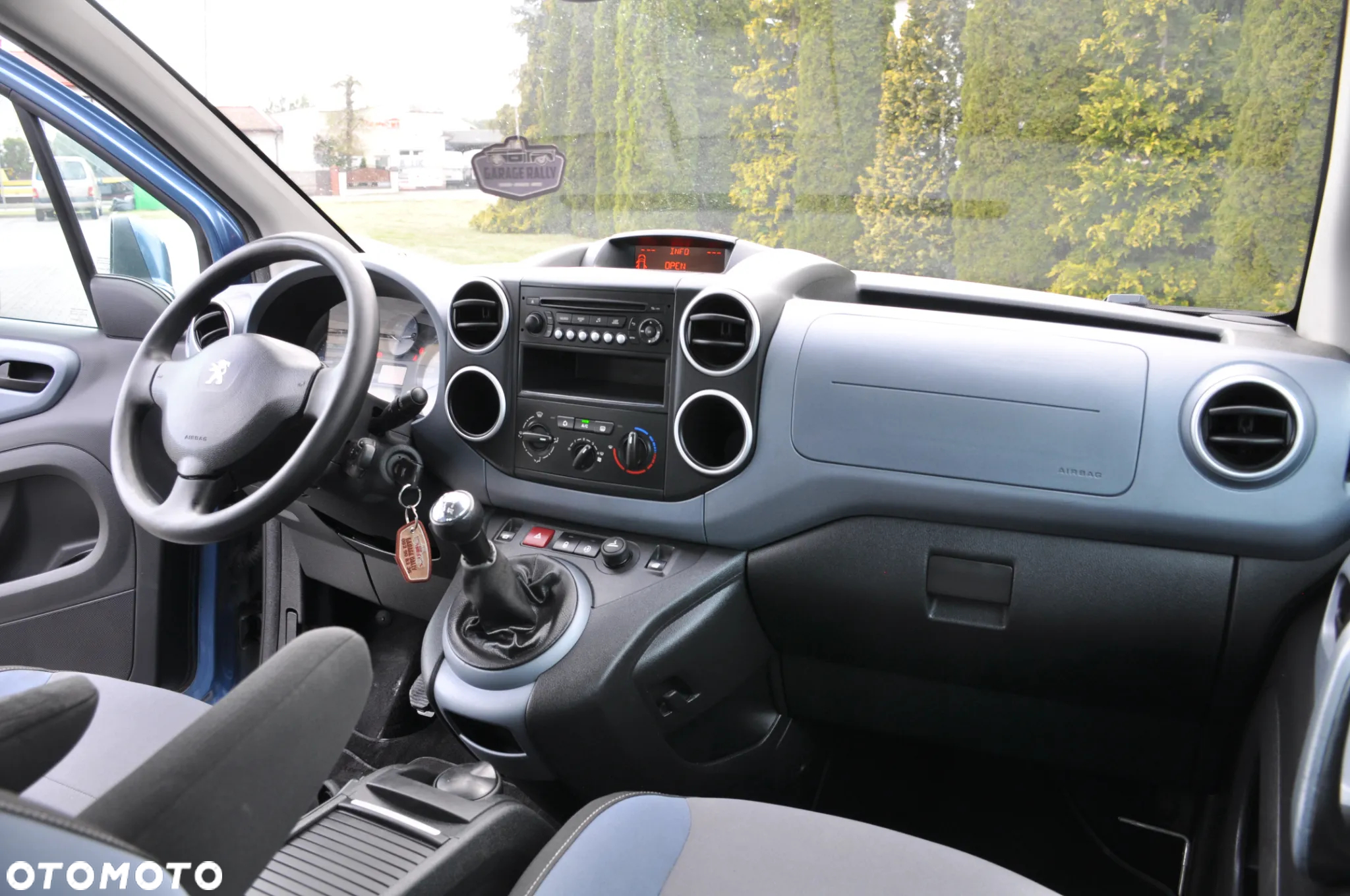 Peugeot Partner Tepee HDi 75 Esplanade - 25