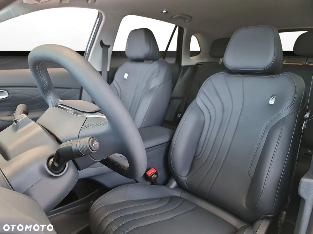 Geely Starray EM-i 1.5 PHEV Pro DHT - 24