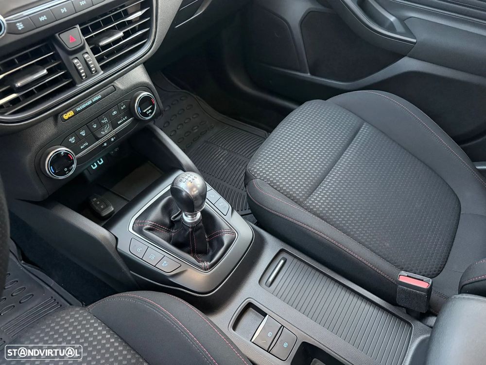 Ford Focus SW 1.5 TDCi EcoBlue ST-Line - 8