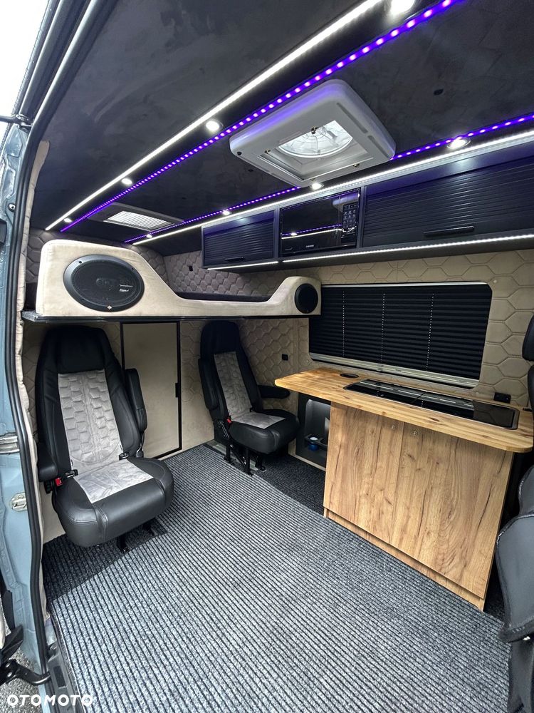 Mercedes-Benz Sprinter Long BASE 9G-Tronic 907.235 - 14
