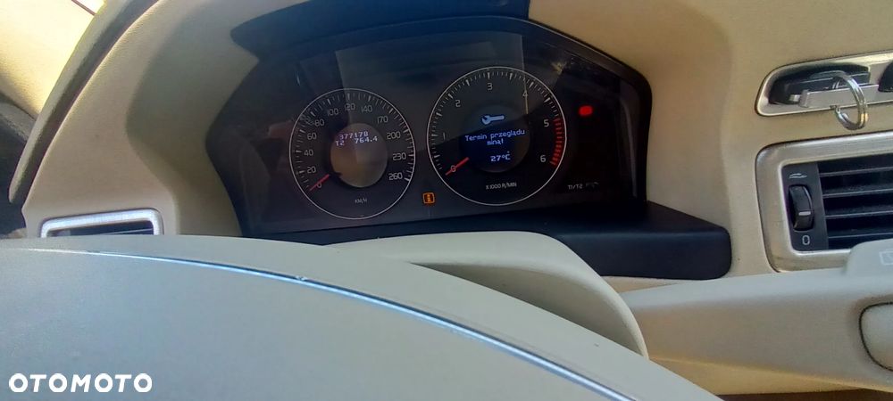 Volvo V70 2.0D Summum - 12