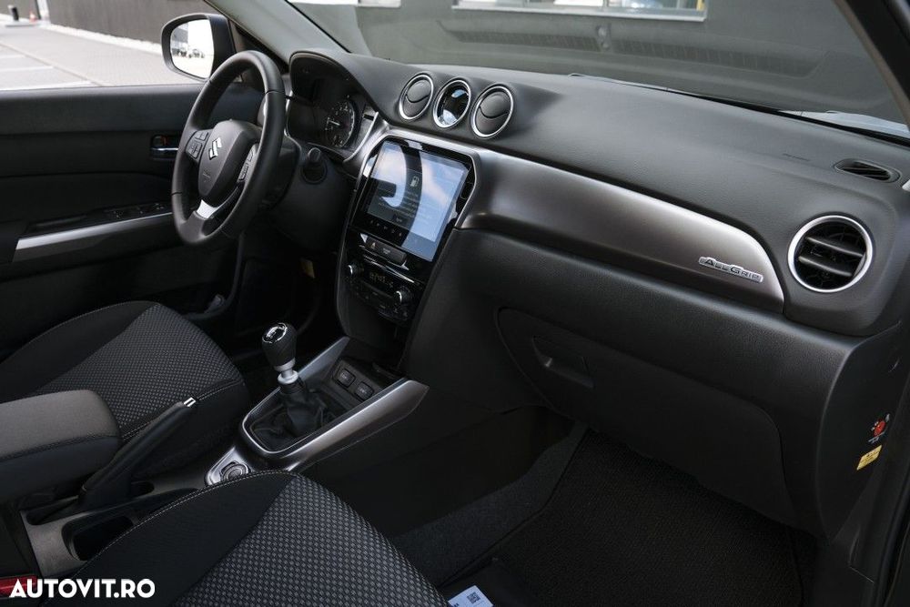 Suzuki Vitara - 12
