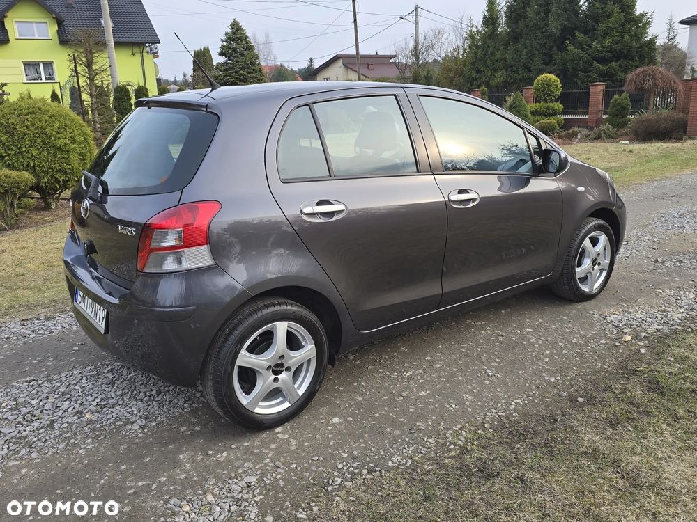 Toyota Yaris 1.33 Luna - 3