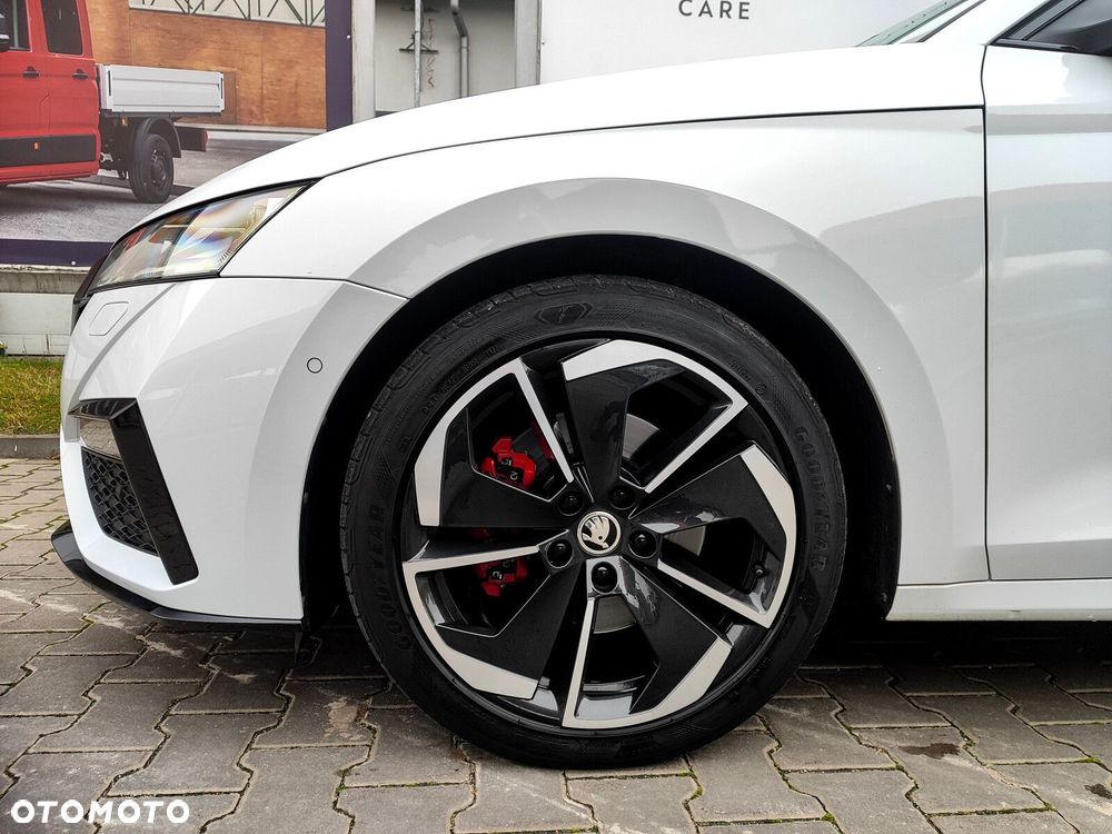 Skoda Octavia 2.0 TDI RS DSG - 10